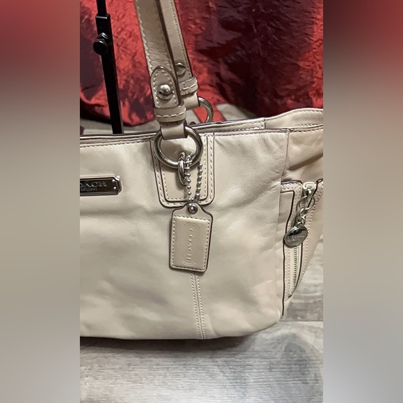 Coach Nude Gallery Tote - Picture 3 of 7